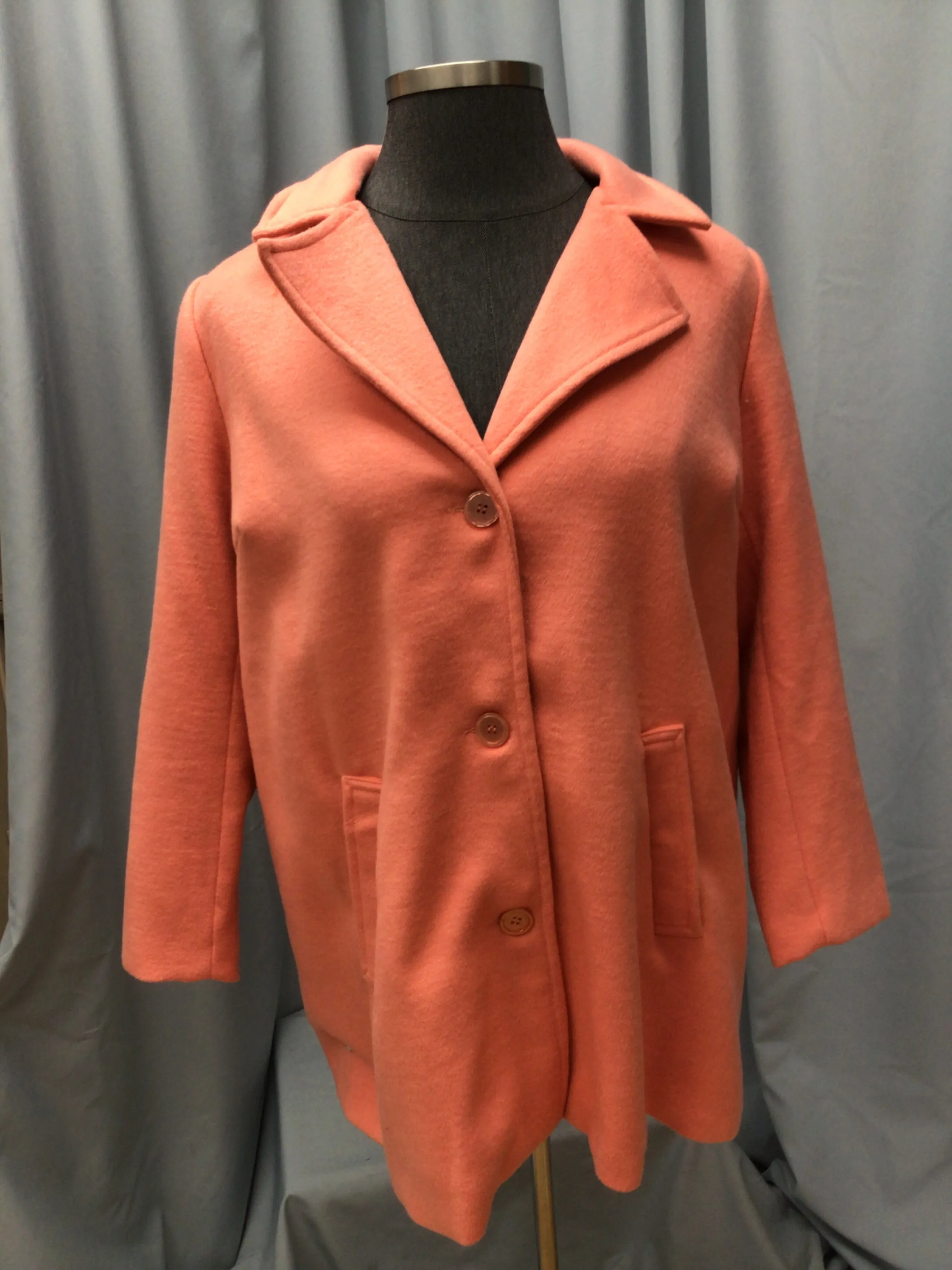 AVON SIZE 1 X Ladies COAT