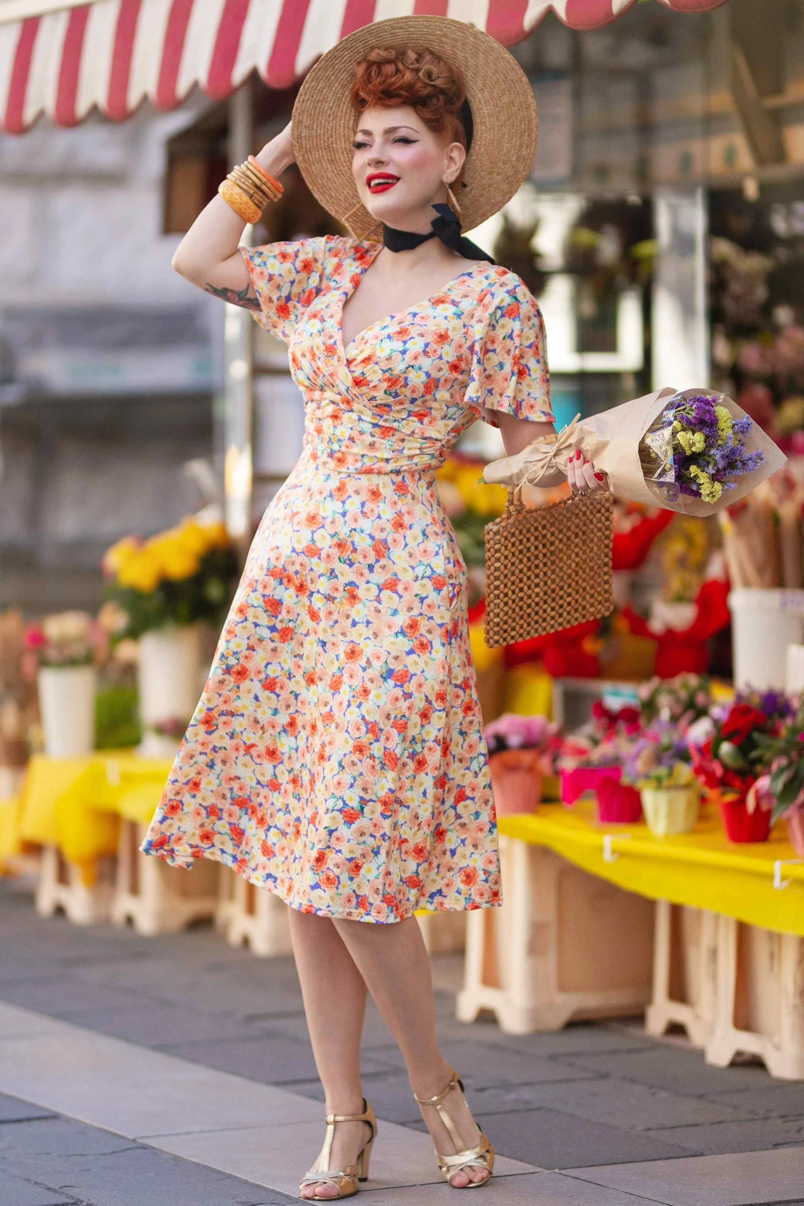 Donna Short Sleeve Tea Dress in Orange Floral Print