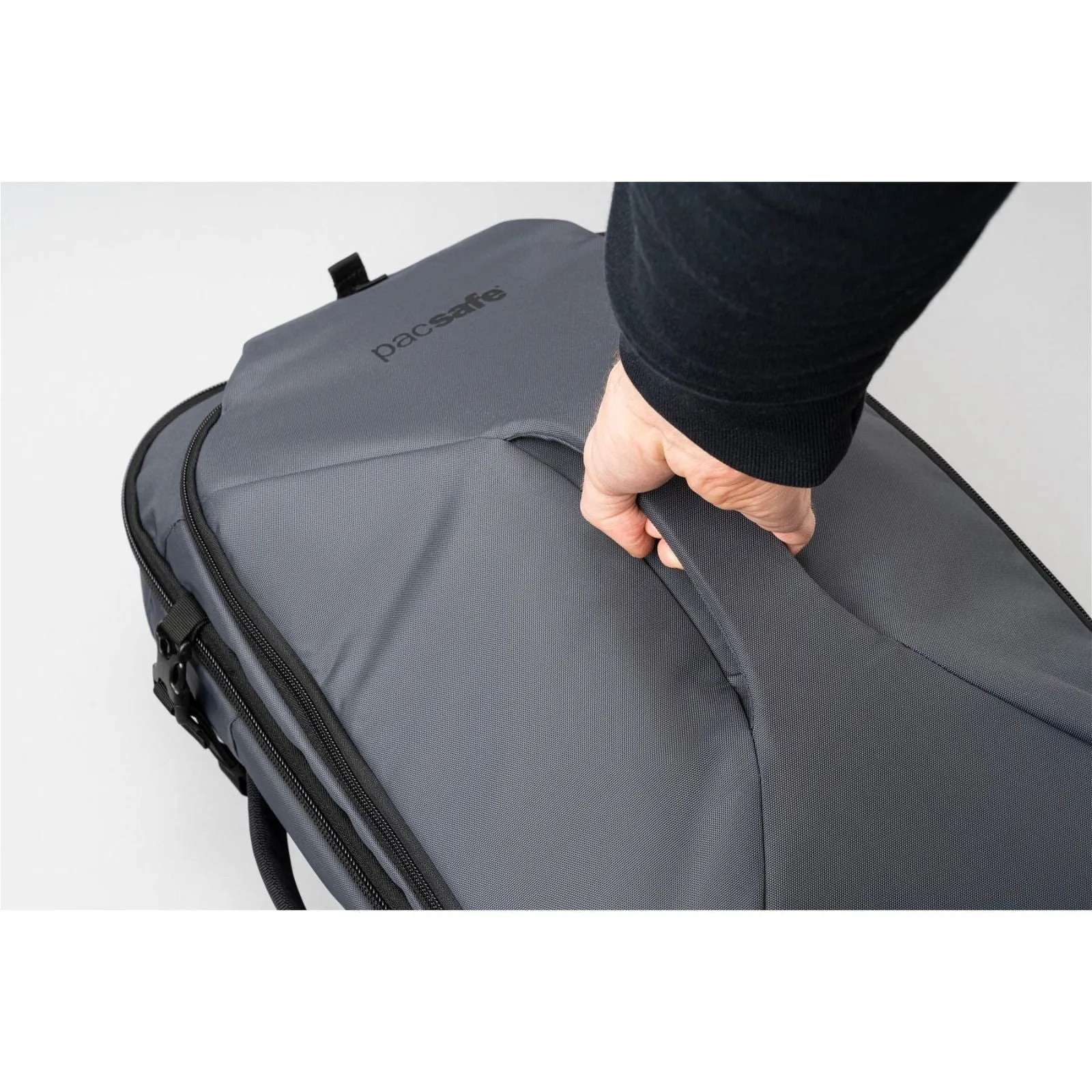 Pacsafe - VENTURESAFE EXP45 CARRY-ON TRAVEL PACK