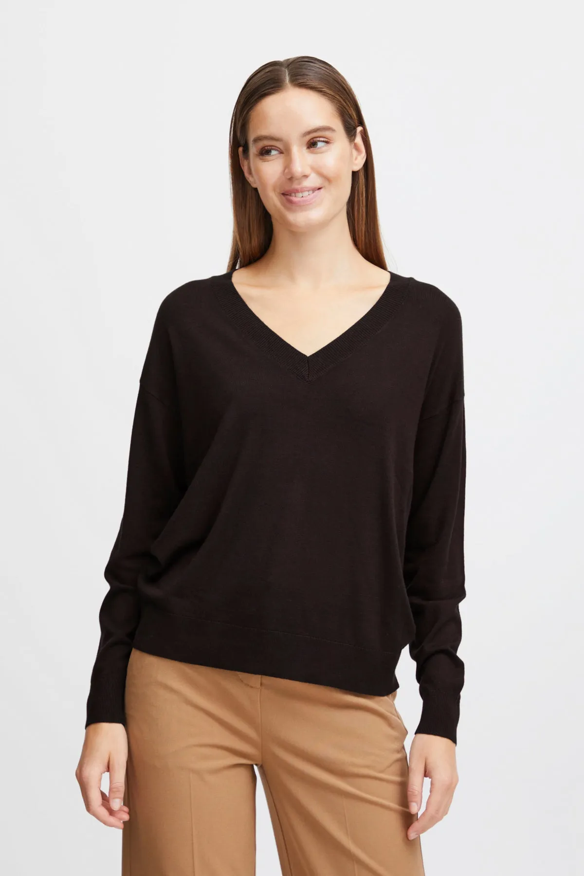 Pimba V-Neck Jumper - Black