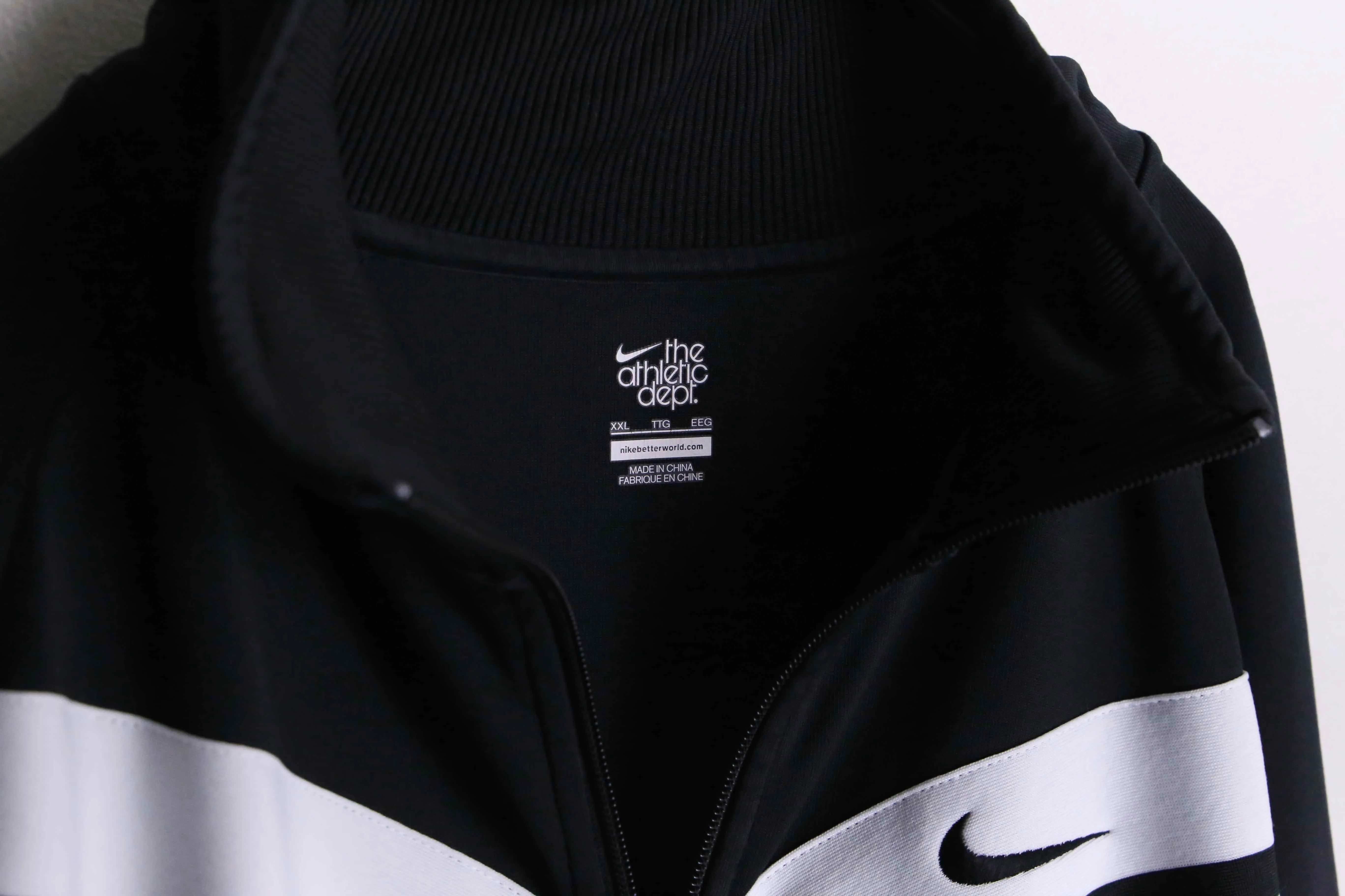 "NIKE" black × white buddy line track jacket