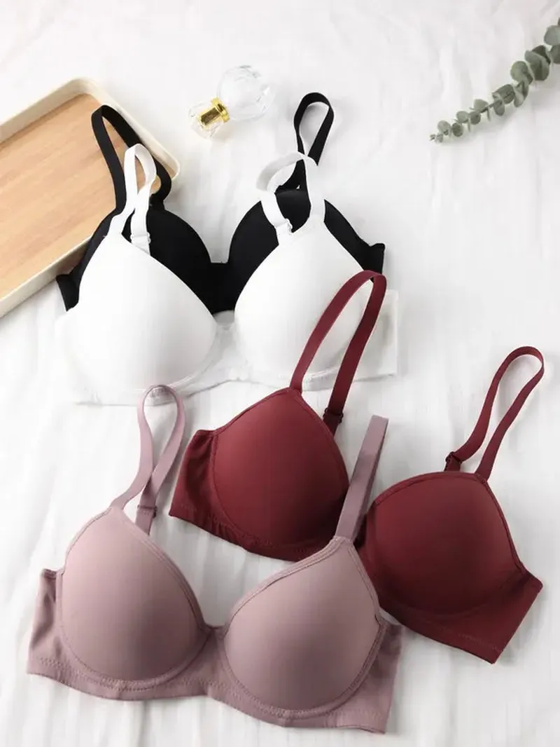 "Ultimate Comfort Plunge Push-Up Bra Set - Ideal for Everyday and Summer 2024"