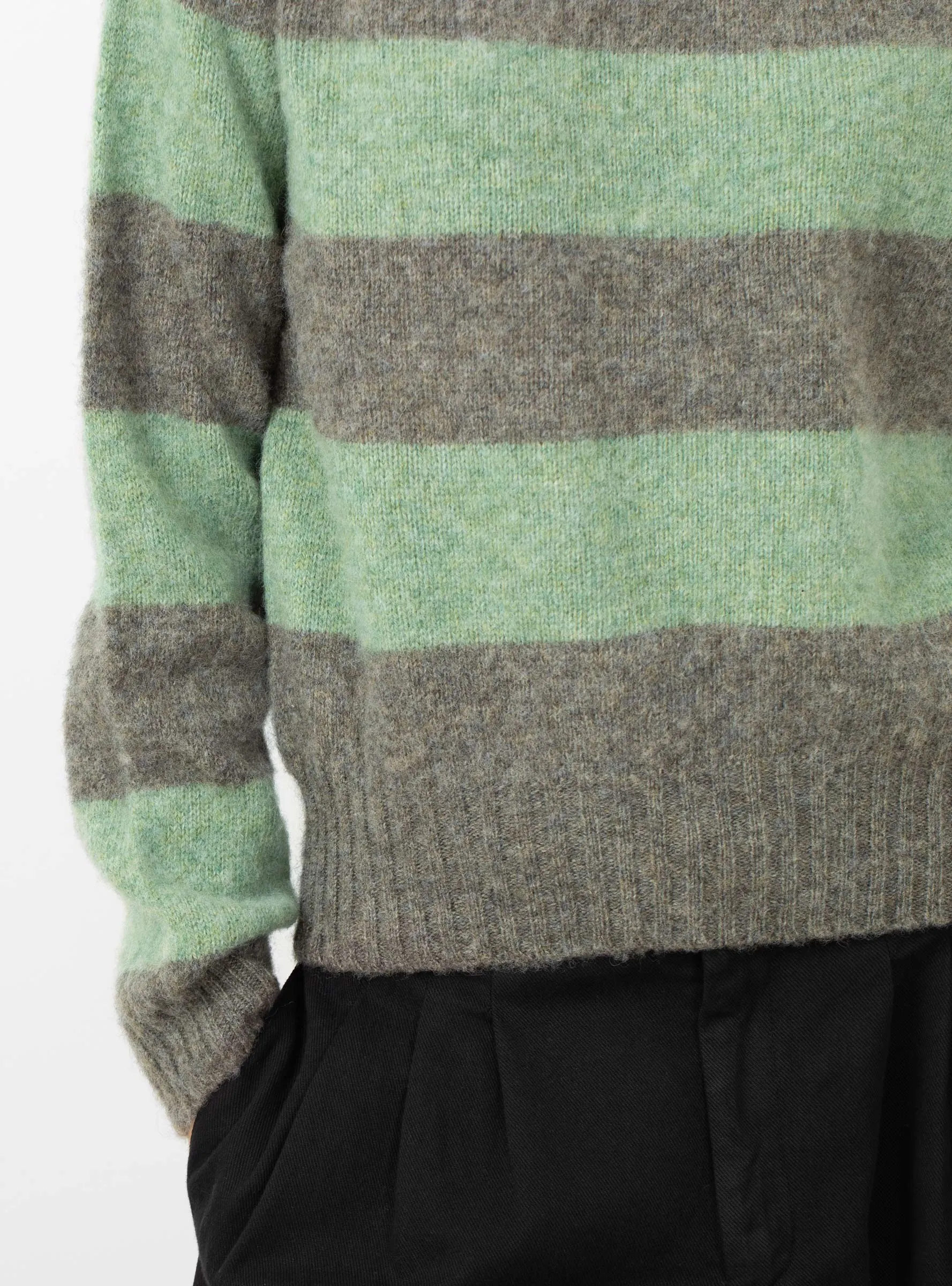 x Couverture Jets Stripe Crew Knit Oyster & Jade's Diary